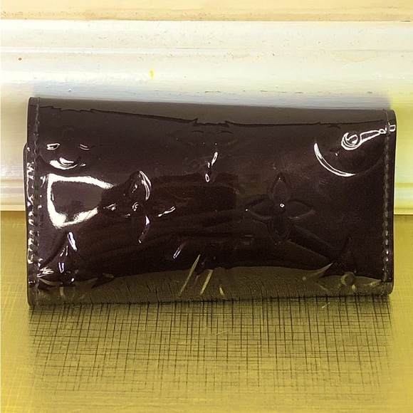 LOUIS VUITTON Amarante Vernis Monogram Multiclefs Key Card Holder - Picture 10 of 16